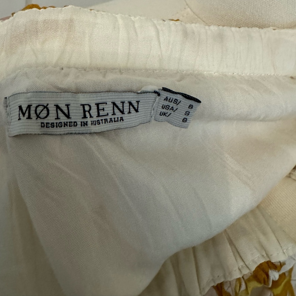 Floral Off-the-shoulder MON RENN Top - Picture 10 of 12